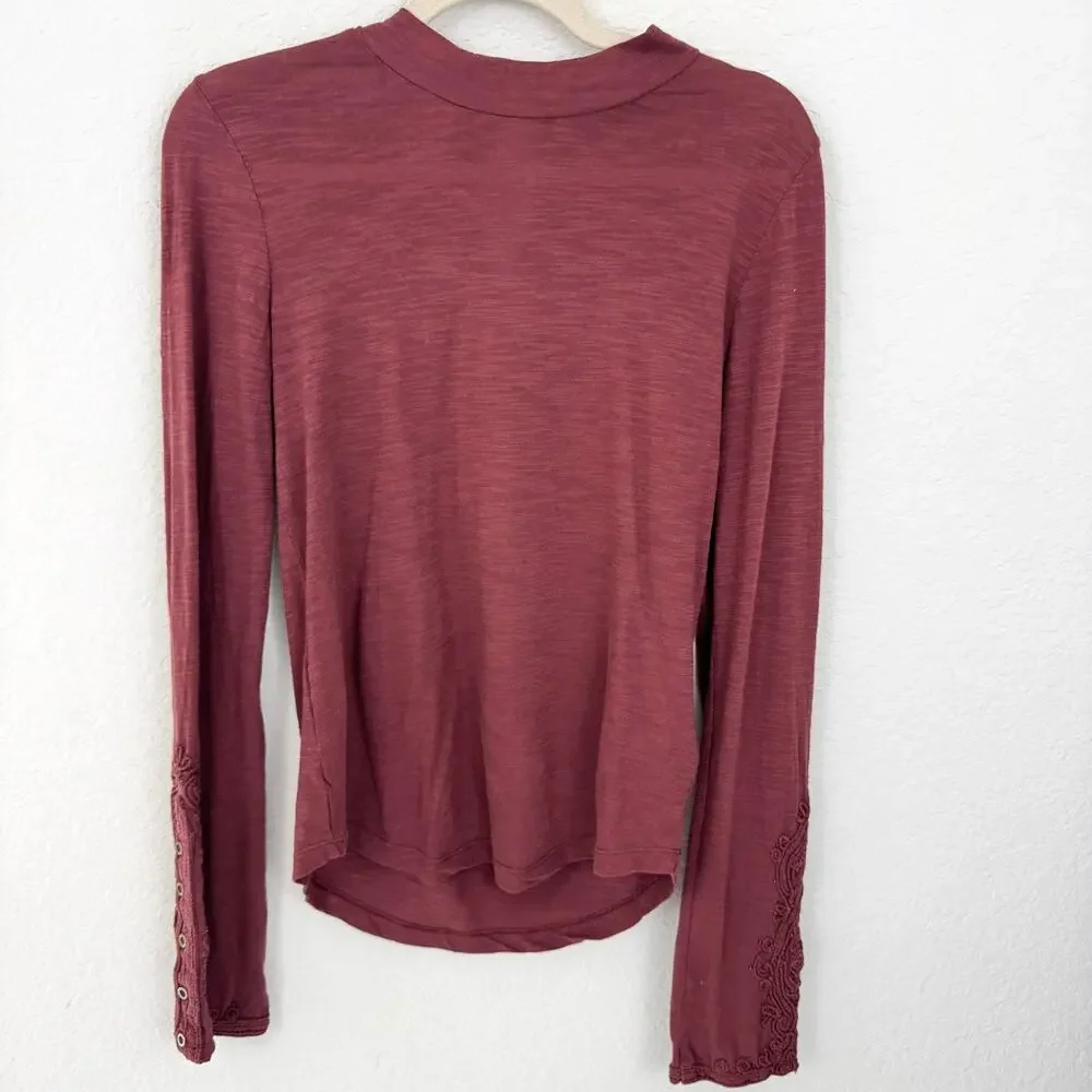Free People We The Free Woomens Hooked On You Top Size S Cotton Embroid Burgundy
